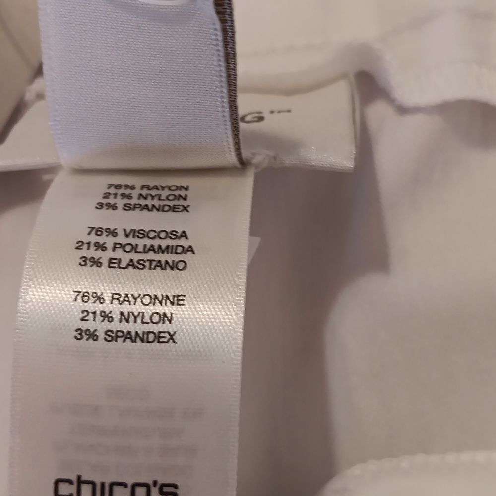 NWT. Chico's Optic White Brigitte Crop Pants - Picture 10 of 11